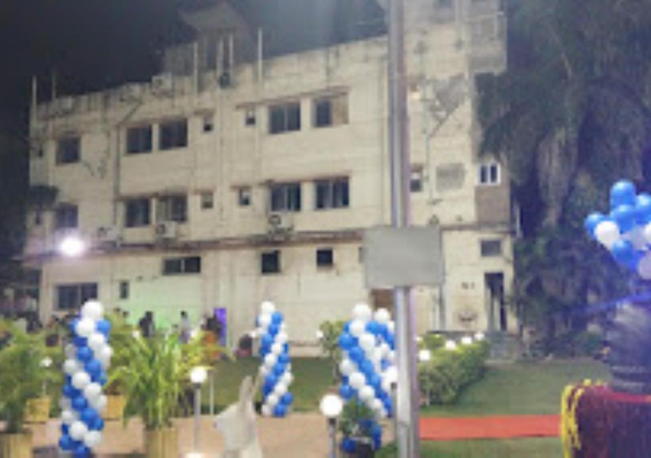 Hotel Blue Paradise Chandrapur Εξωτερικό φωτογραφία